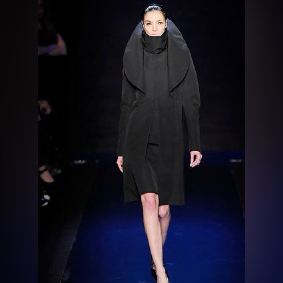 Costume National Fall 2008 Runway Dramatic Large Collar Black Dress 42 RARE